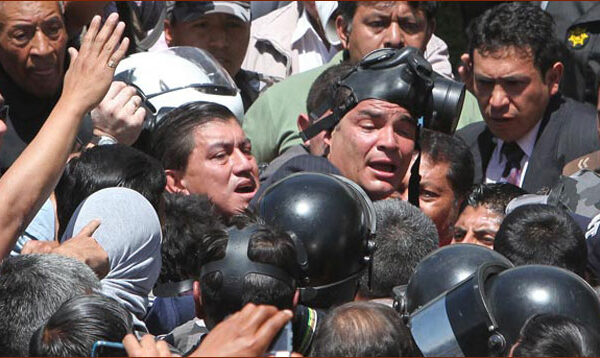 Los 12 momentos más shocking en la historia del Ecuador